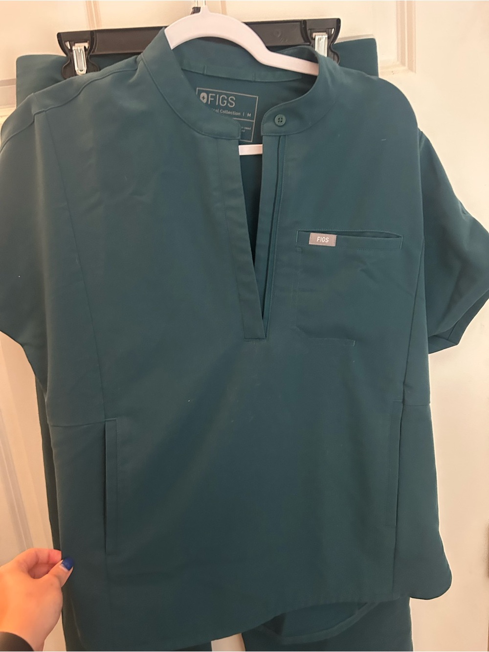 FIGS Montex - Mock Neck Scrub Top